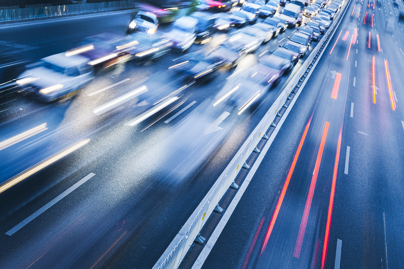 更好的连接，实现更智能的交通