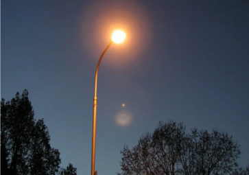 路灯挂 WiFi，灯在网就在